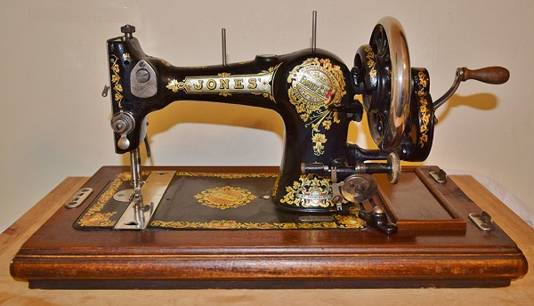 انواع ماشین‌های دوخت از نظر تکنولوژی و قیمت - کوک چهارم