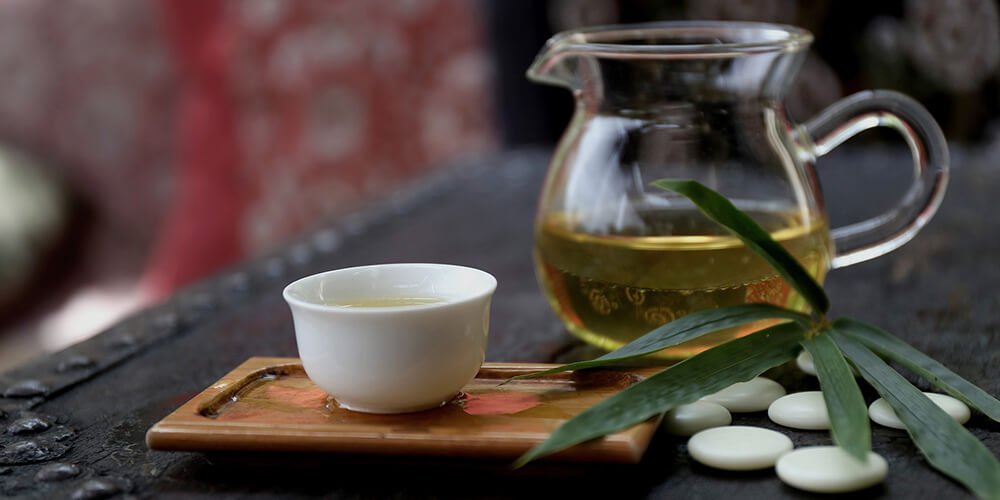 نقش آنتی‌اکسیدان‌ها در چای بدون کافئین