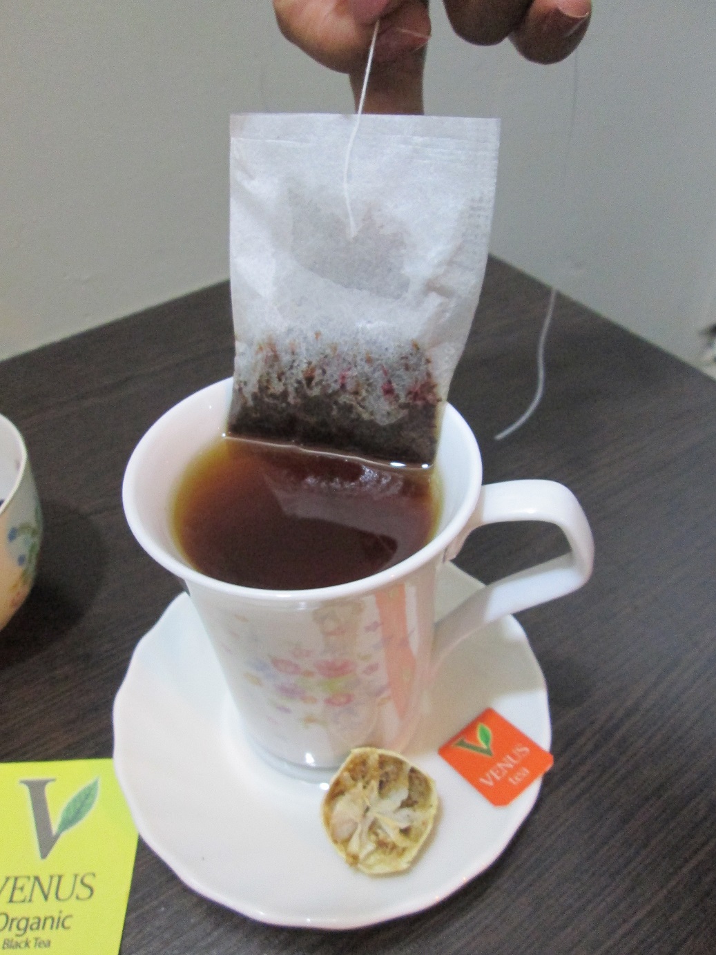 بسته‌بندی چای تی‌بگ در برابر بسته‌بندی چای فله‌ای