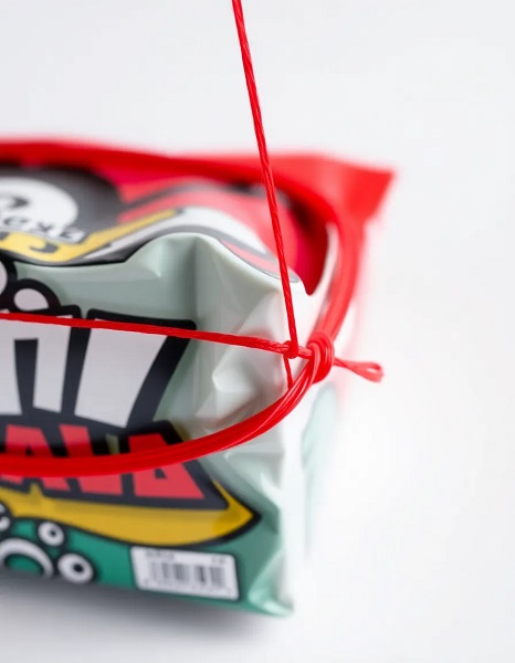 تاثیر رنگ نخ سرکیسه‌دوز